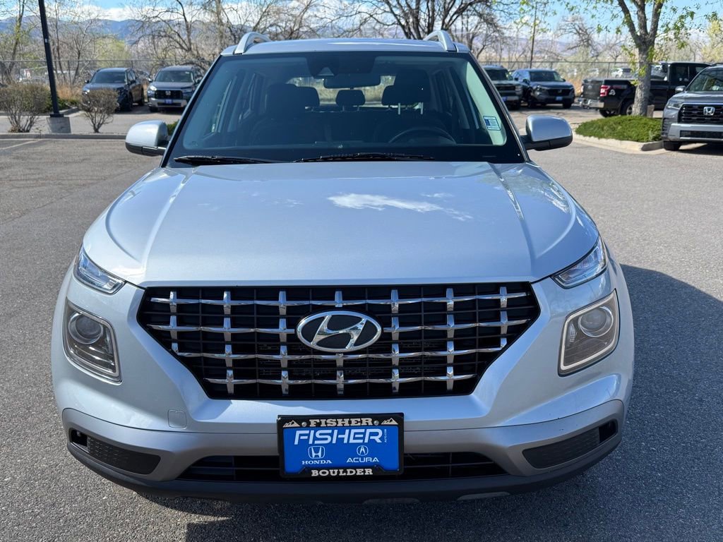 Used 2021 Hyundai Venue SEL FWD image 9