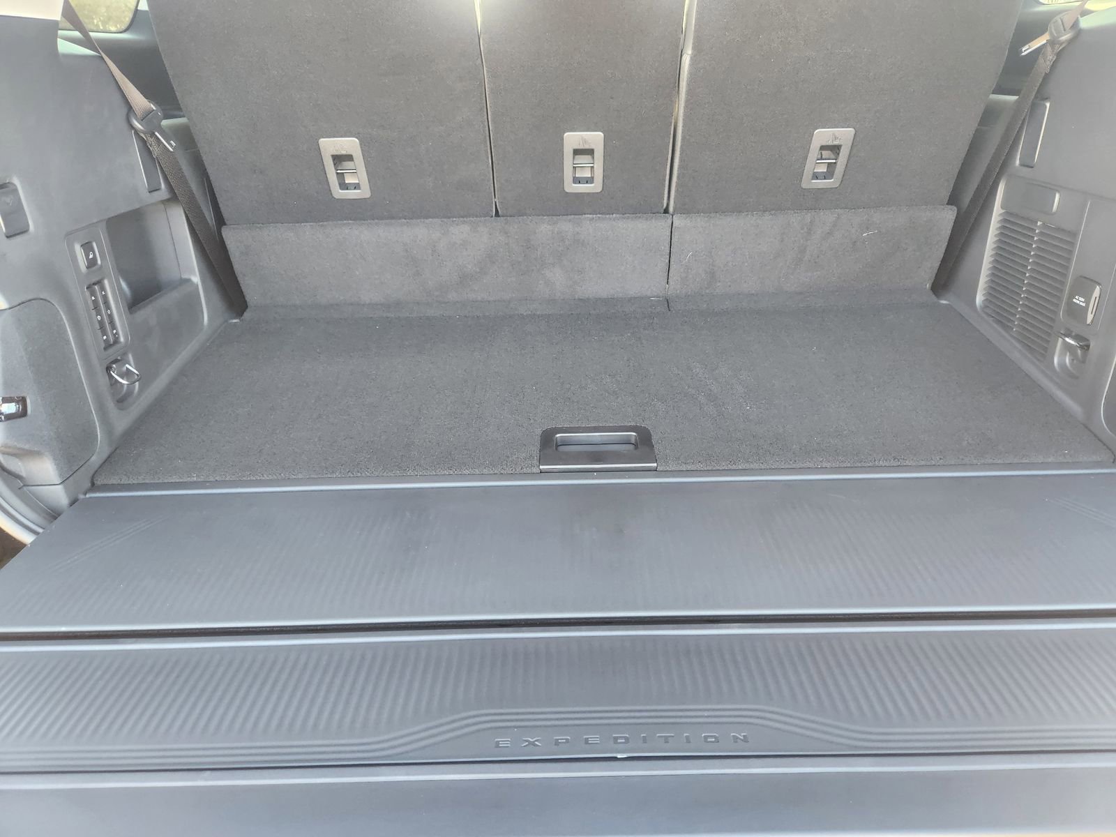 New 2026 Ford Expedition Active image 28