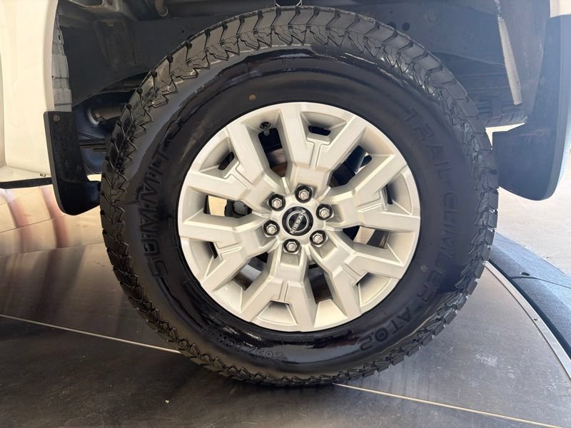 Used 2022 Nissan Frontier SV AWD/4WD image 35