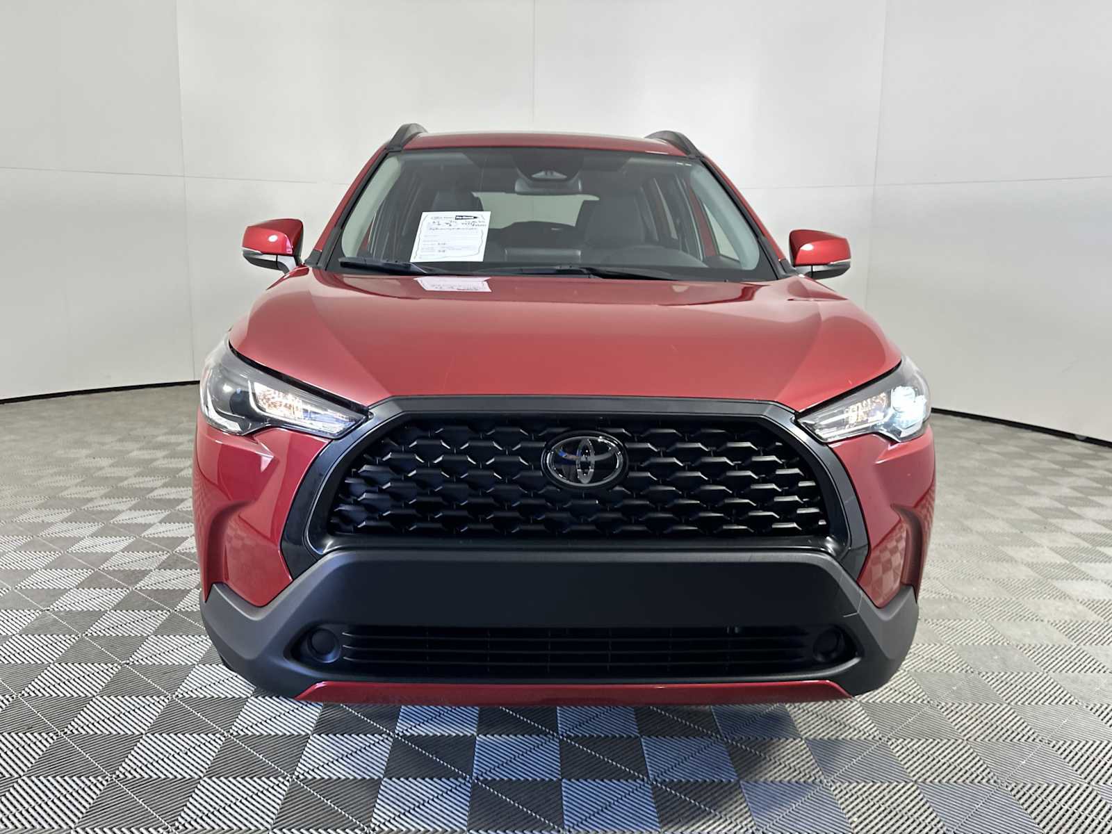 Used 2024 Toyota Corolla Cross LE AWD/4WD image 3