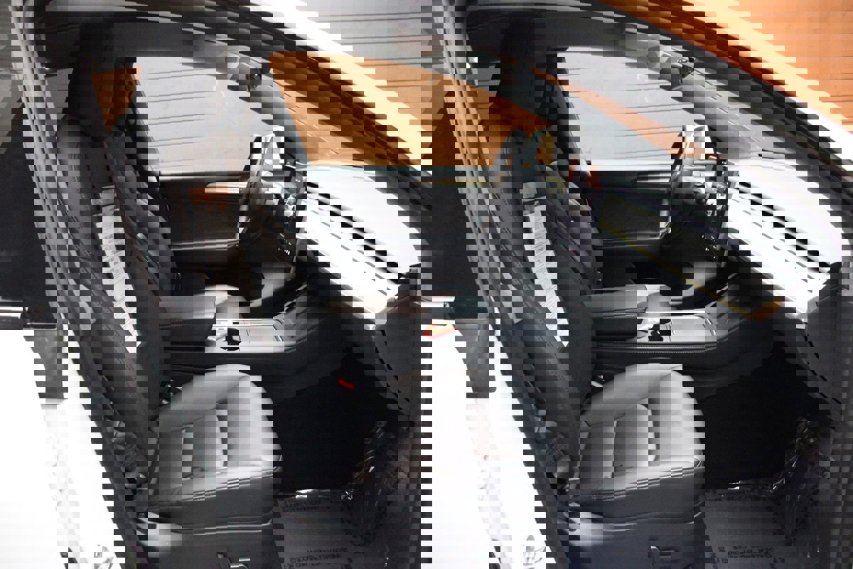 Used 2023 Tesla Model Y Long Range image 17