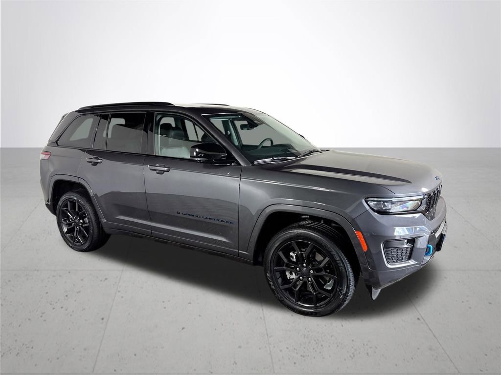 Used 2023 Jeep Grand Cherokee 30th Anniversary AWD/4WD image 4