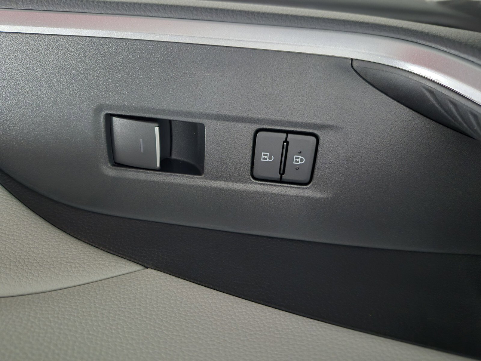 New 2025 Toyota RAV4 XLE Premium image 41