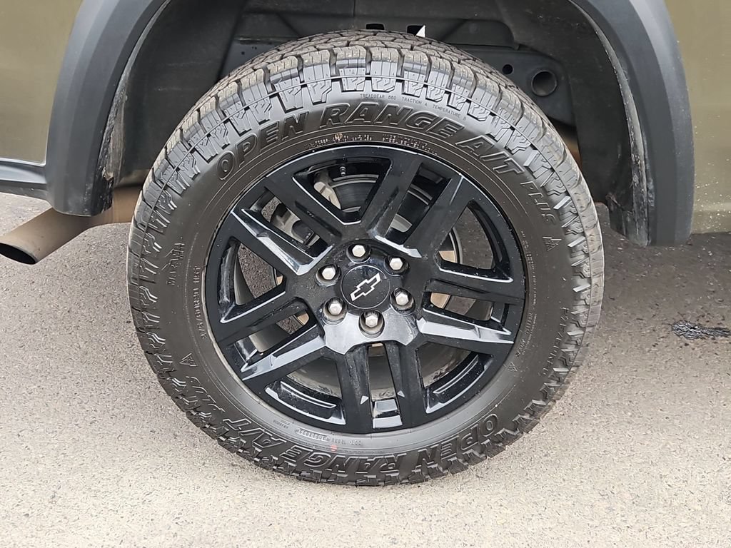 Used 2025 Chevrolet Colorado Trail Boss AWD/4WD image 9