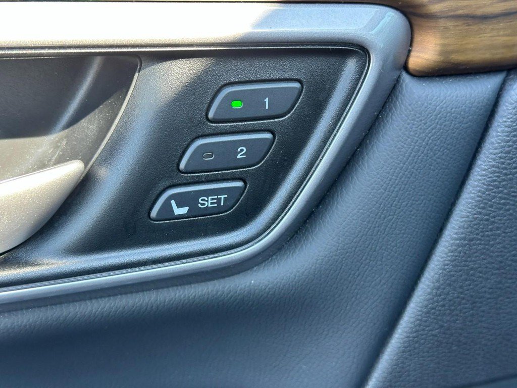 Used 2017 Honda CR-V Touring image 18