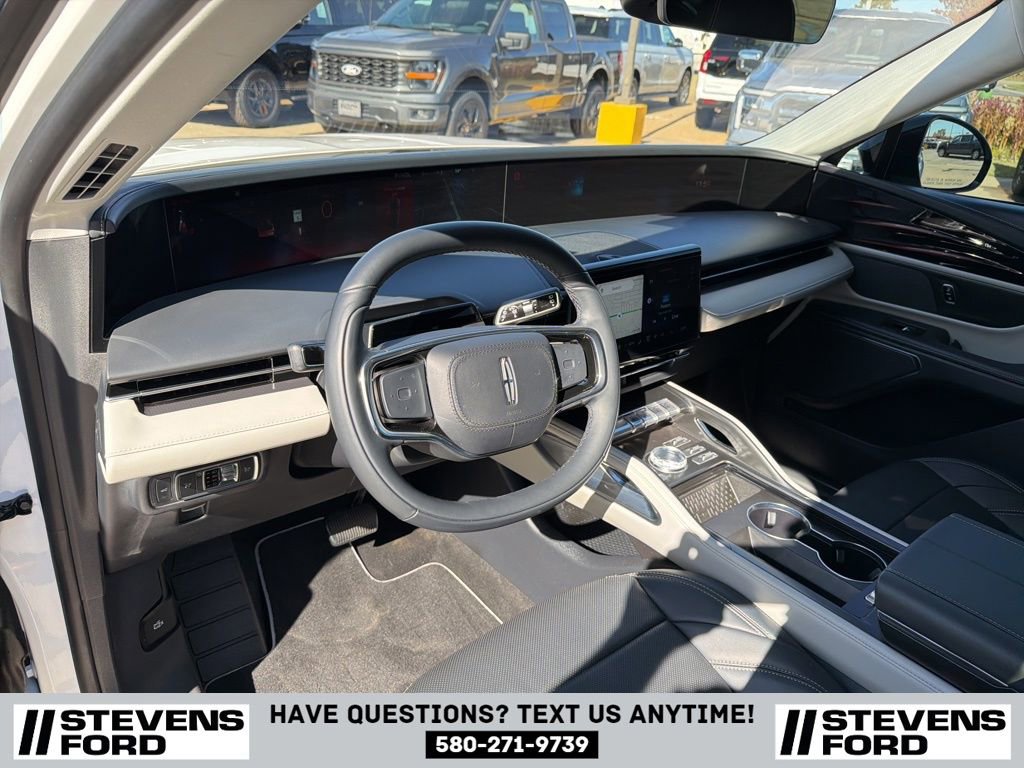 Used 2024 Lincoln Nautilus Premier image 17