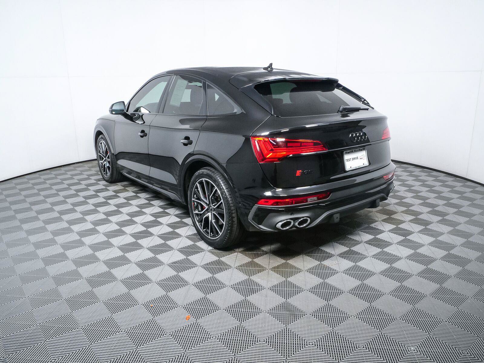 Used 2024 Audi SQ5 Prestige w/ Prestige Package AWD/4WD image 29