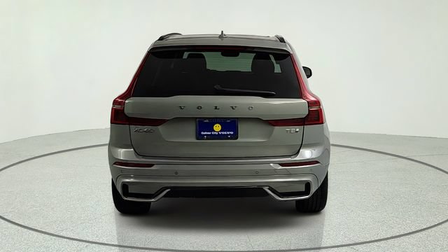 New 2026 Volvo XC60 T8 Plus w/ Climate Package AWD/4WD image 6
