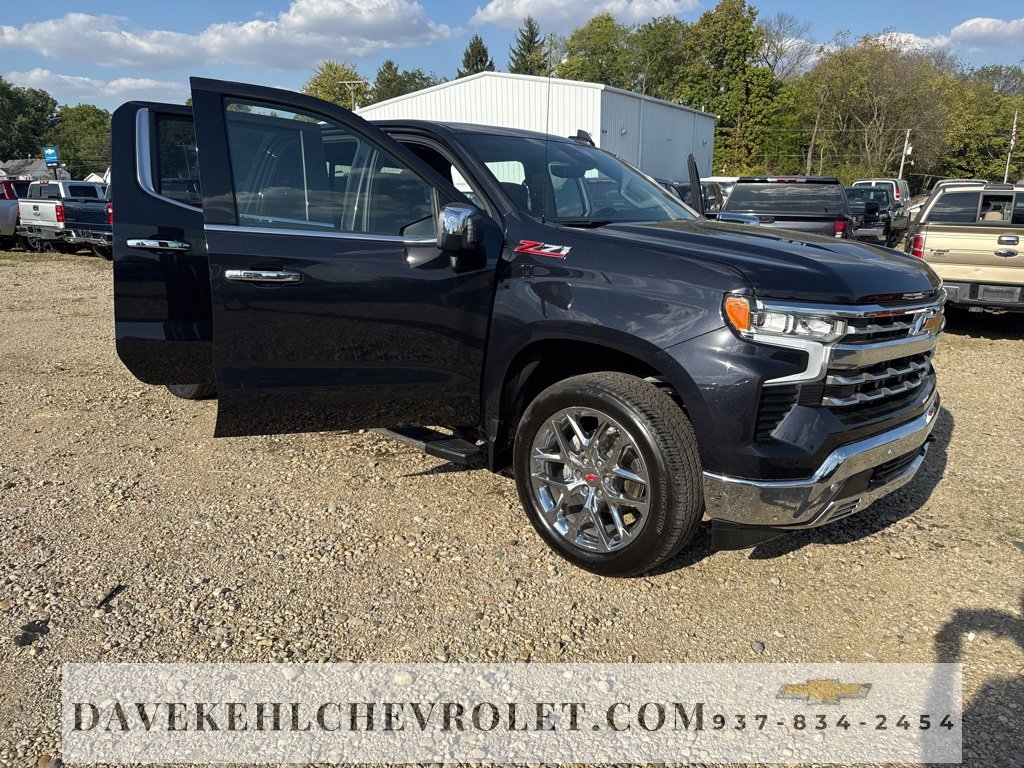 Used 2023 Chevrolet Silverado 1500 LTZ w/ LTZ Premium Package image 38