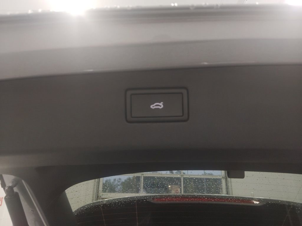 New 2026 Volkswagen Tiguan SE AWD/4WD image 19