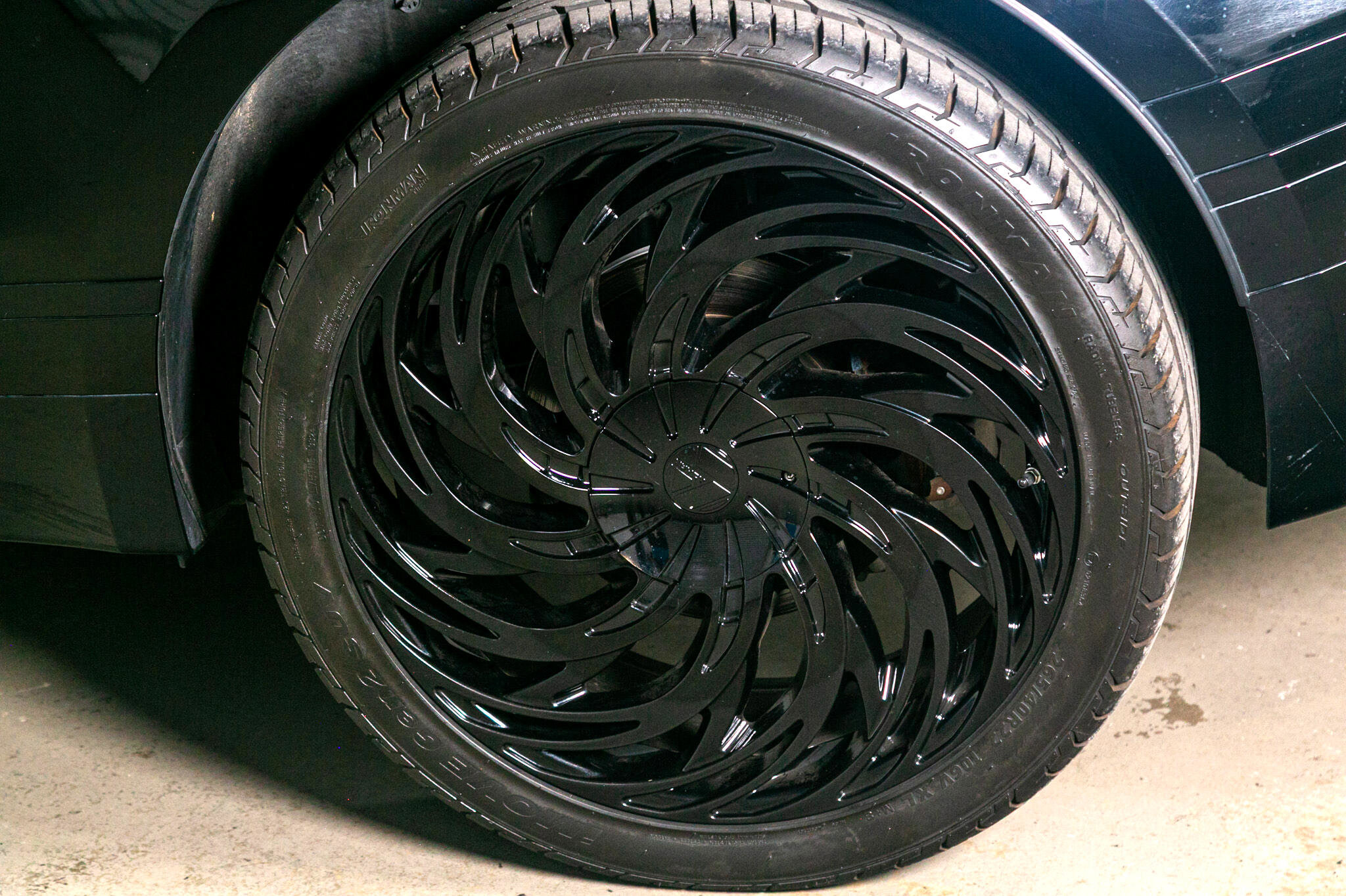 Used 2020 Land Rover Range Rover Velar S image 18