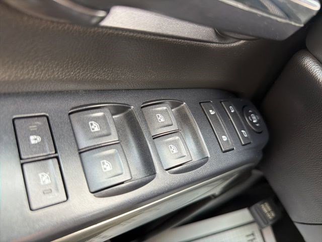 Used 2019 Chevrolet Silverado 1500 LT AWD/4WD image 24