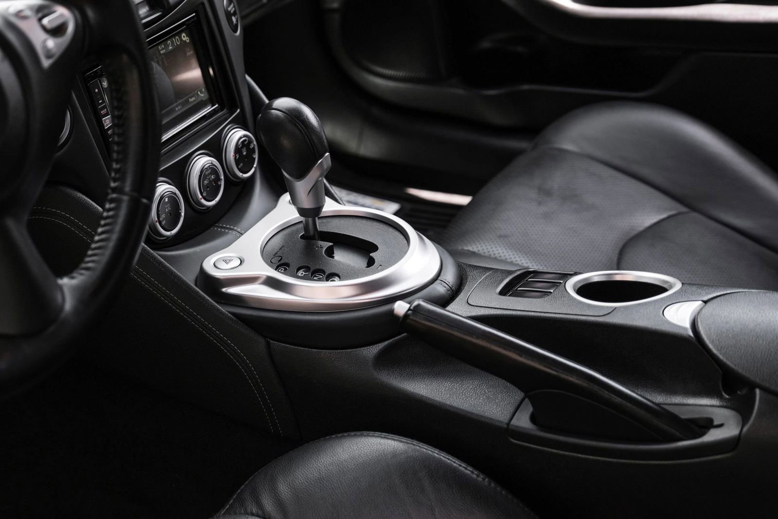 Used 2016 Nissan 370Z Coupe RWD image 24