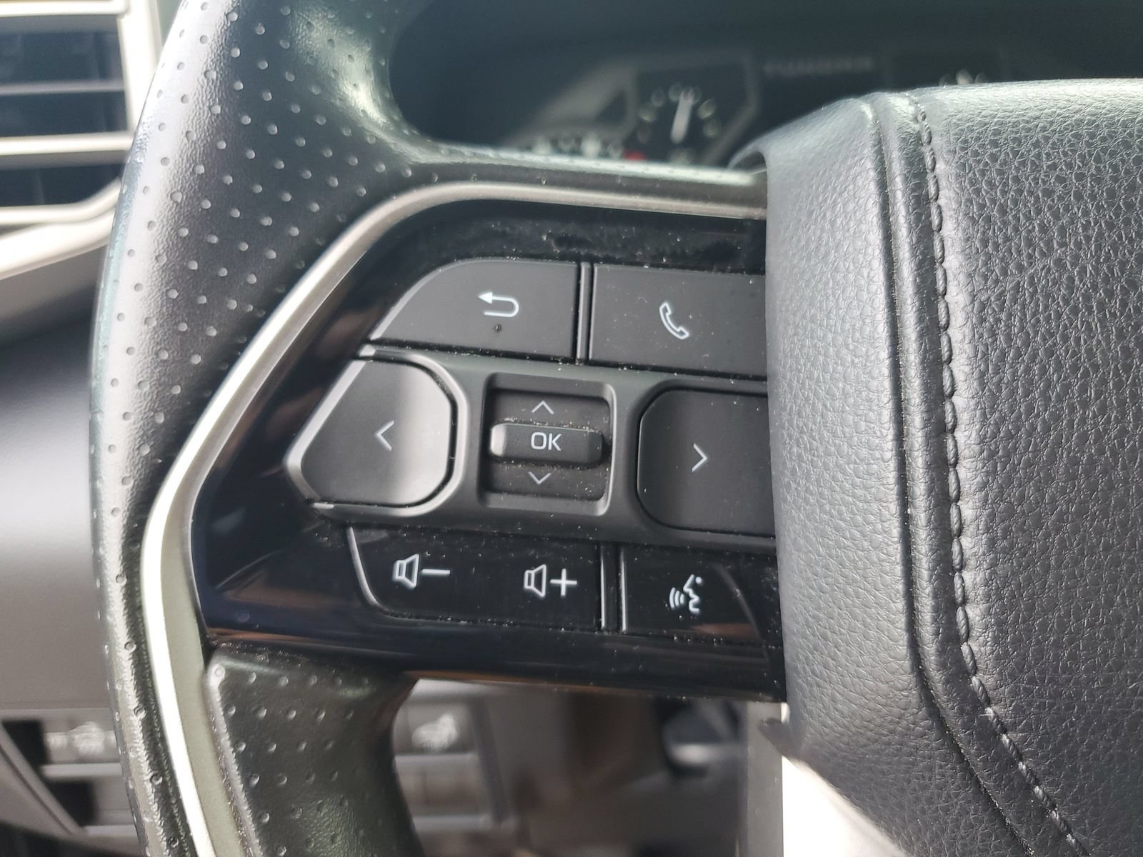 Certified 2024 Toyota Tundra SR5 w/ SR5 Convenience Package AWD/4WD image 21