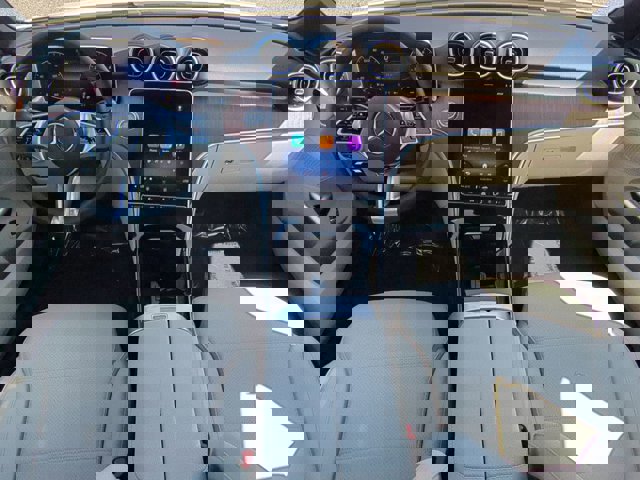 Used 2025 Mercedes-Benz C 300 Sedan image 14