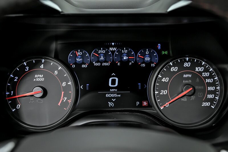 Used 2019 Chevrolet Camaro ZL1 RWD image 23