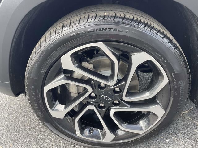 Certified 2025 Chevrolet Trax RS w/ Driver Confidence Package FWD image 8