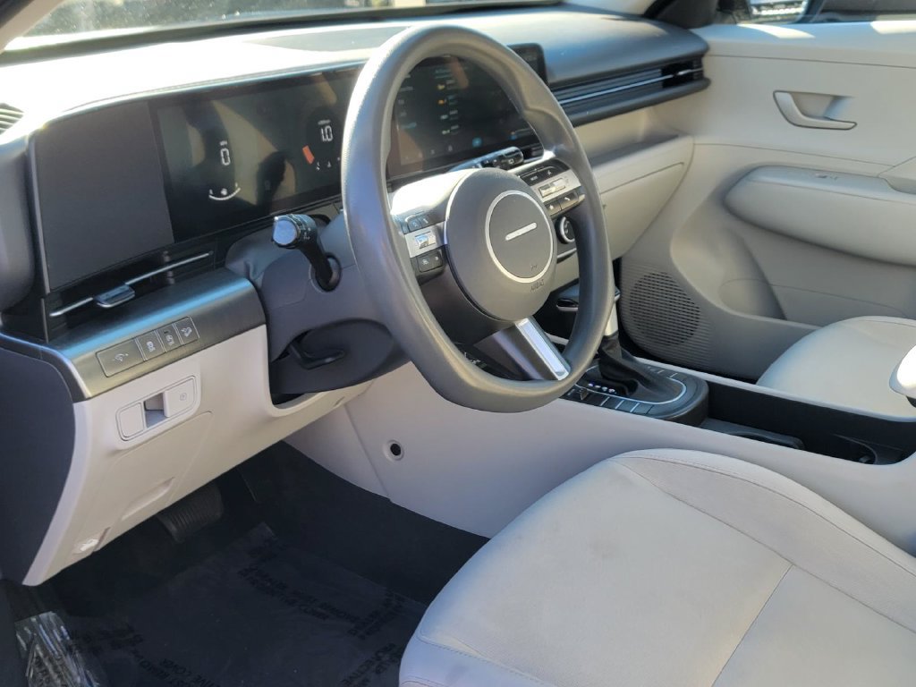 Used 2024 Hyundai Kona SE FWD image 12