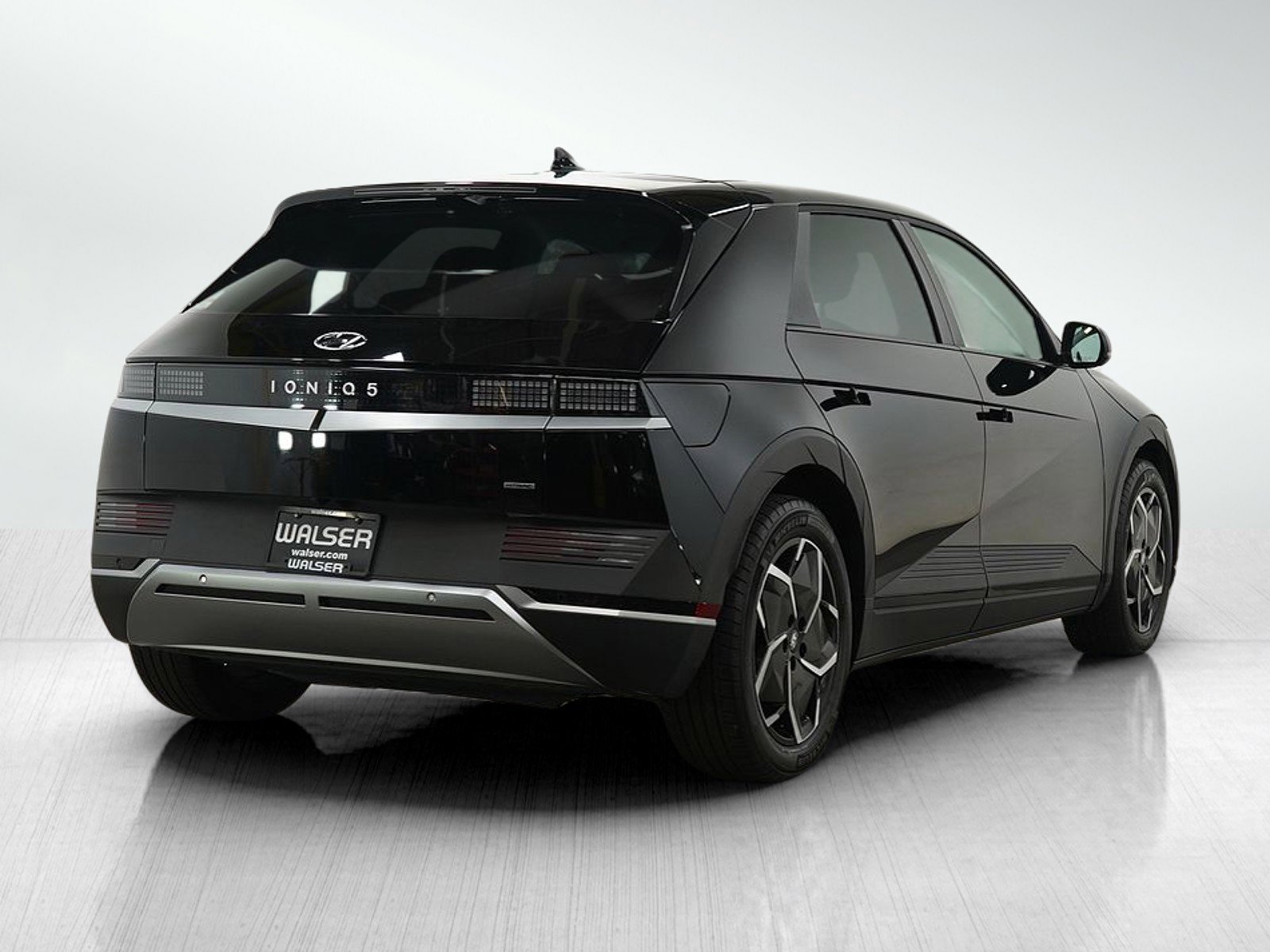 Used 2024 Hyundai Ioniq 5 SEL image 6