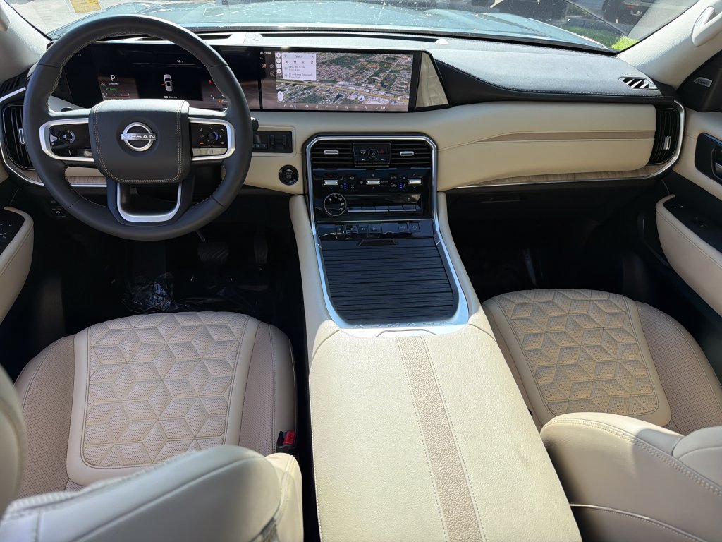 Used 2025 Nissan Armada Platinum Reserve RWD image 15