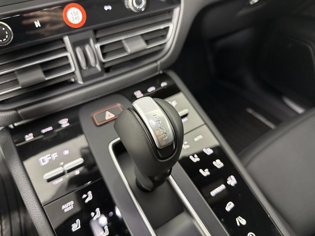 New 2026 Porsche Macan S AWD/4WD image 32