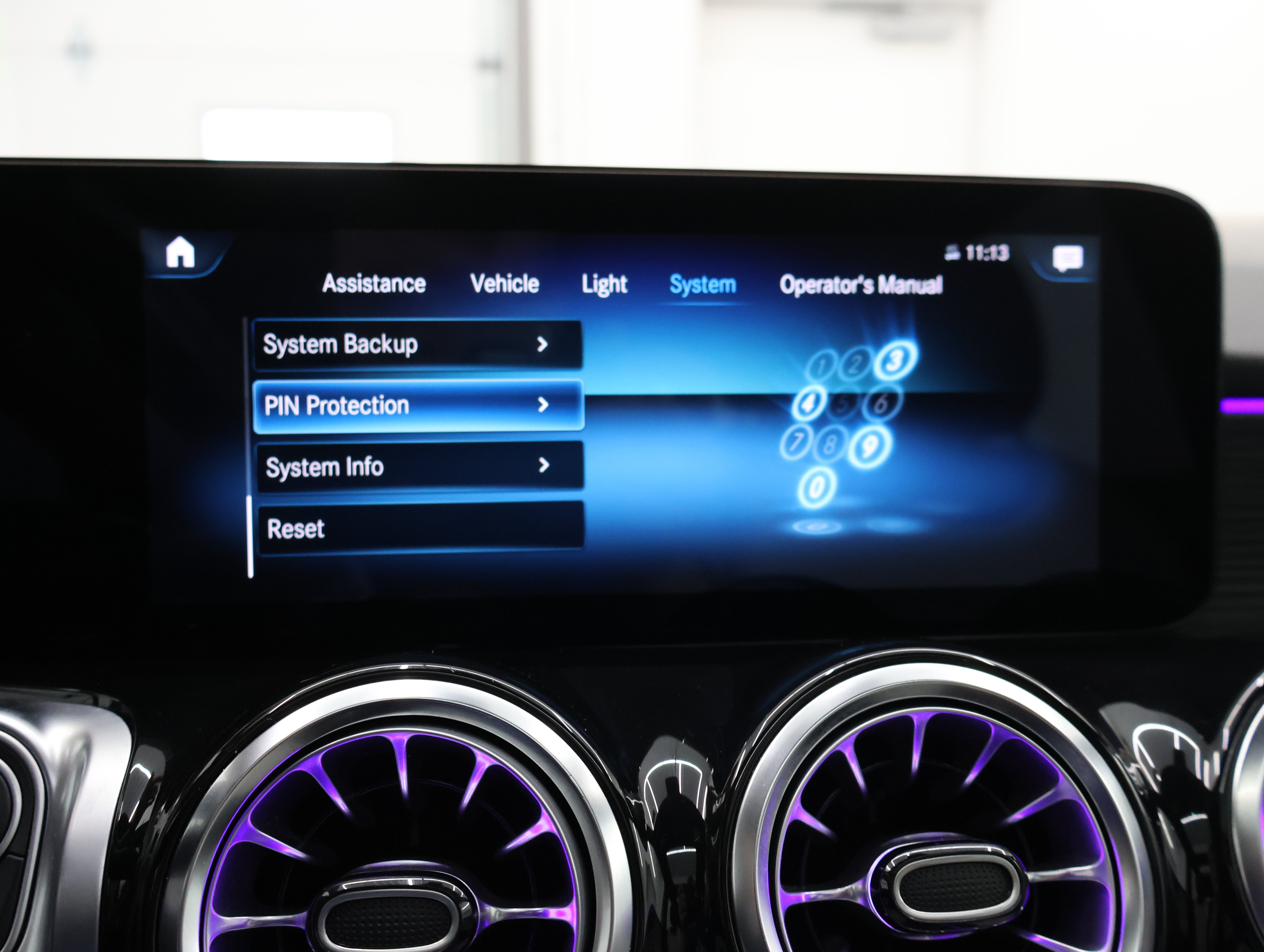 Used 2022 Mercedes-Benz GLB 35 AMG 4MATIC image 78