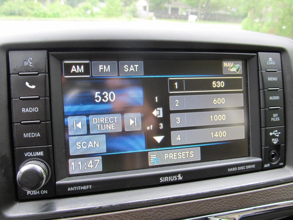 Used 2016 Chrysler Town & Country Touring-L image 56