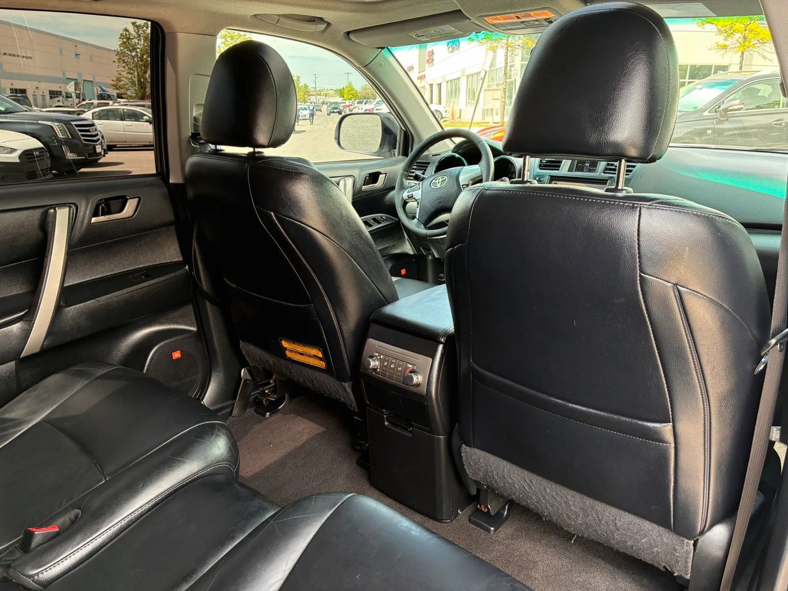 Used 2012 Toyota Highlander SE w/ Tow Pkg AWD/4WD image 41