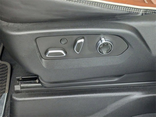 Used 2023 GMC Yukon Denali Ultimate image 15