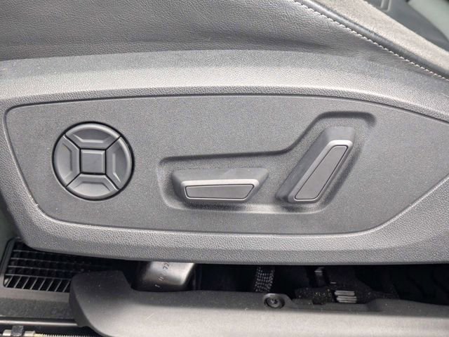 Used 2020 Audi Q3 2.0T Prestige w/ Prestige Package AWD/4WD image 21