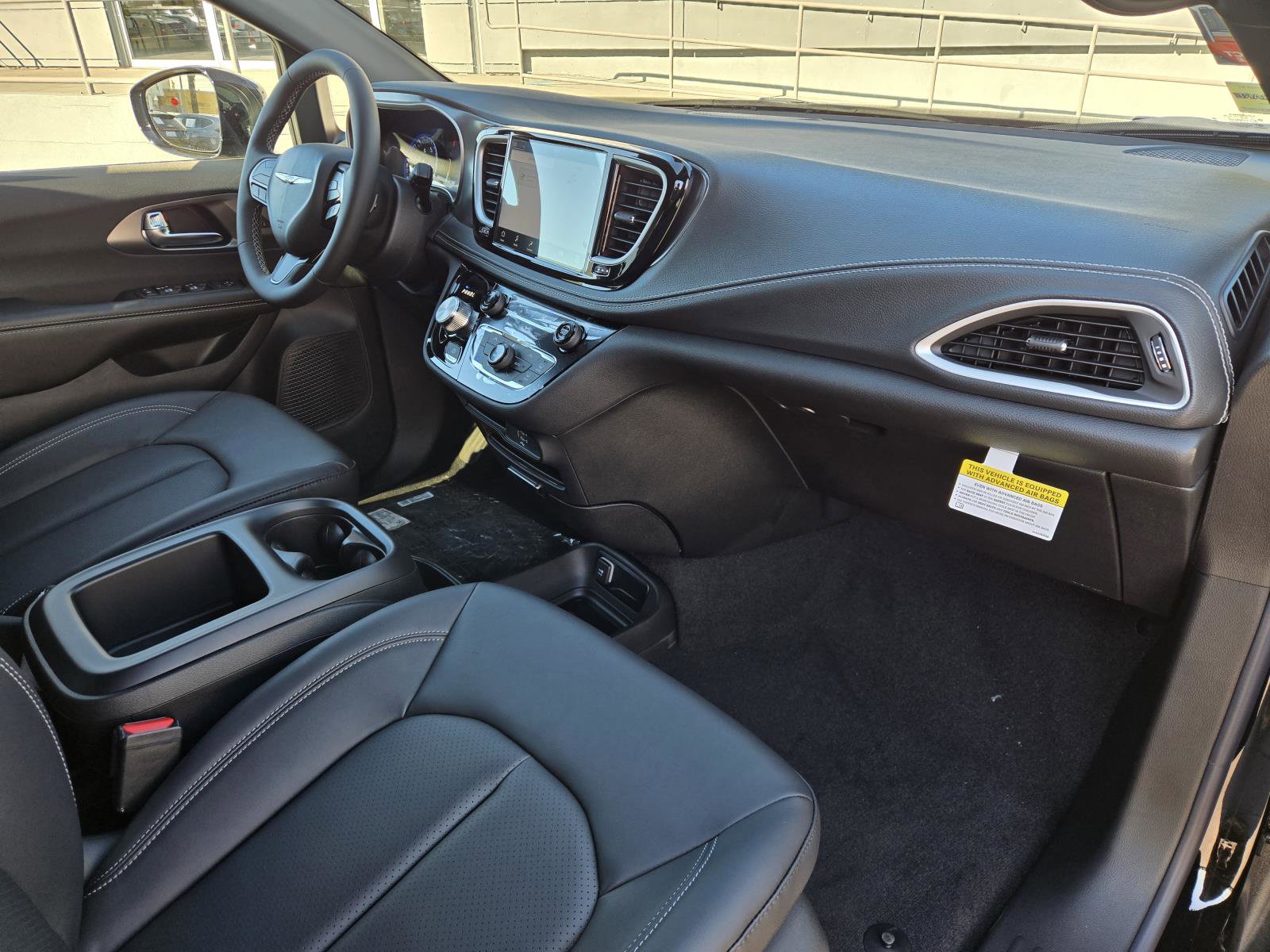 New 2026 Chrysler Pacifica Select w/ S Appearance Package image 30