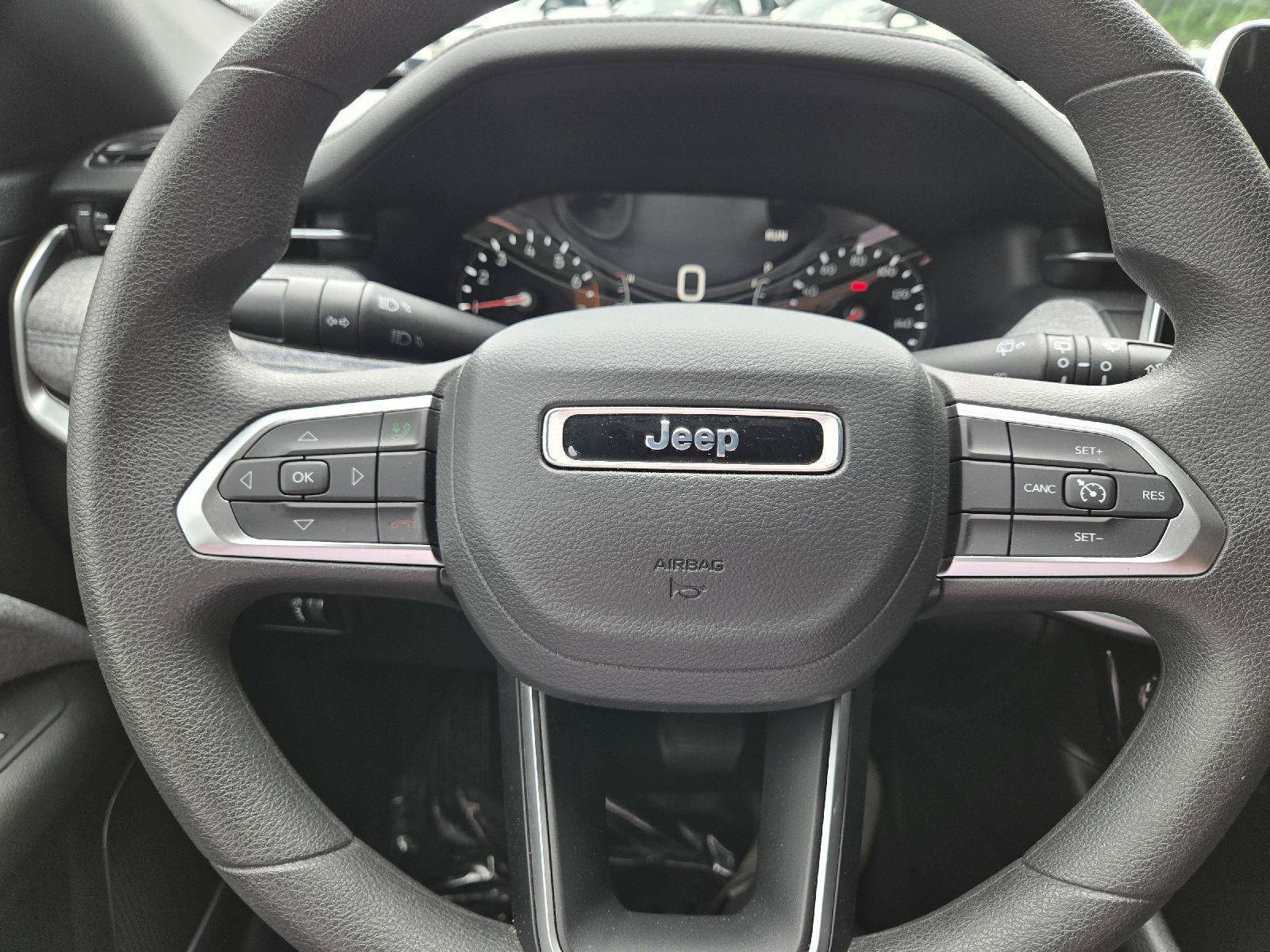 Used 2025 Jeep Compass Sport AWD/4WD image 30