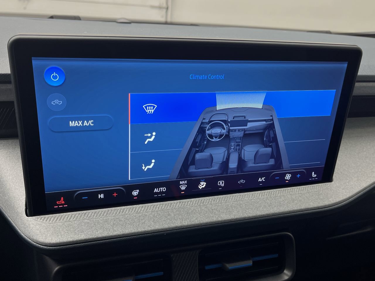 New 2025 Ford Maverick XLT w/ XLT Luxury Package image 18