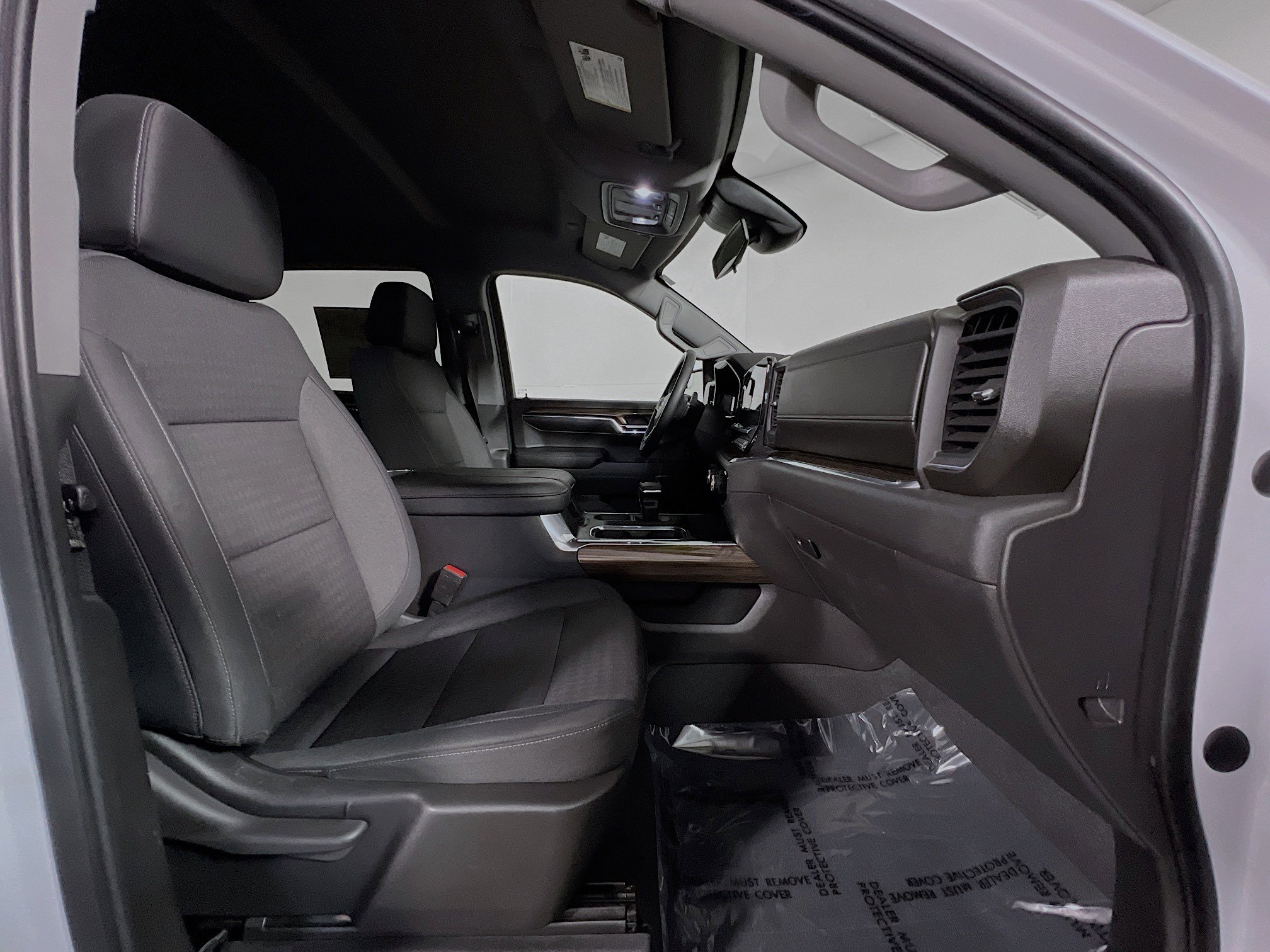 Used 2023 Chevrolet Silverado 1500 LT Trail Boss w/ Protection Package image 31