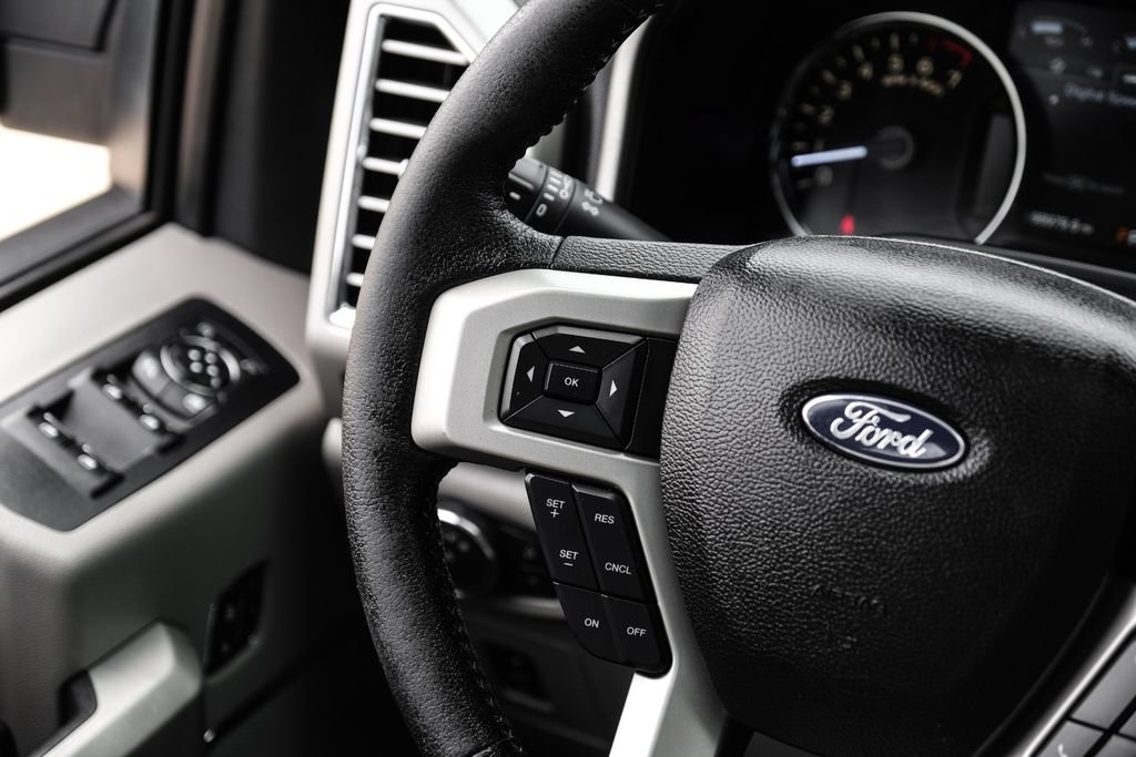 Used 2016 Ford F150 Lariat w/ Equipment Group 502A Luxury AWD/4WD image 14