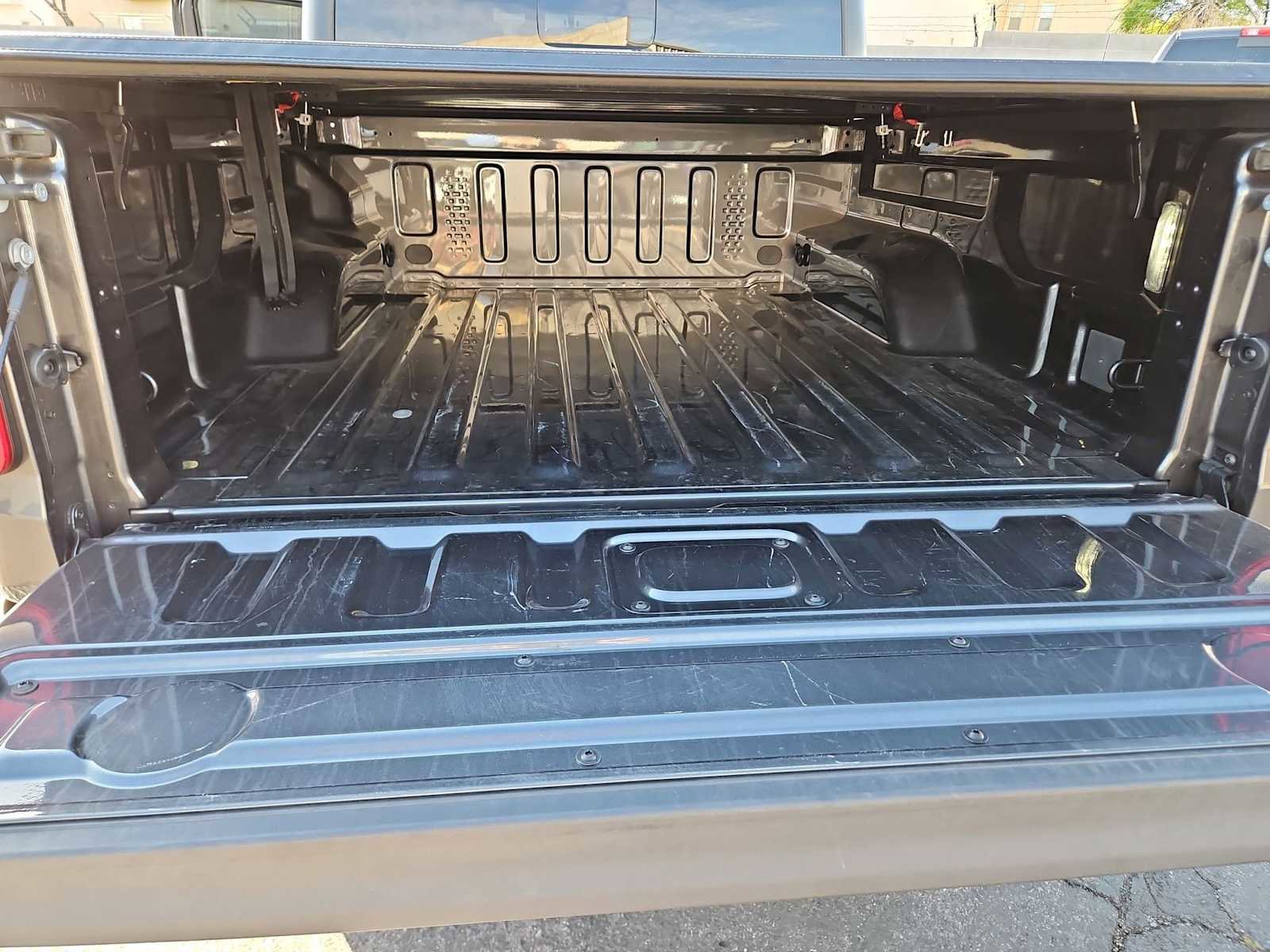 Used 2022 Jeep Gladiator Sport image 31