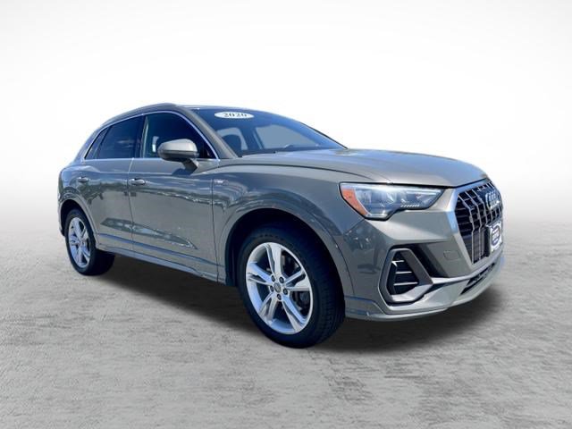 Used 2020 Audi Q3 2.0T Premium w/ Convenience Package AWD/4WD image 3