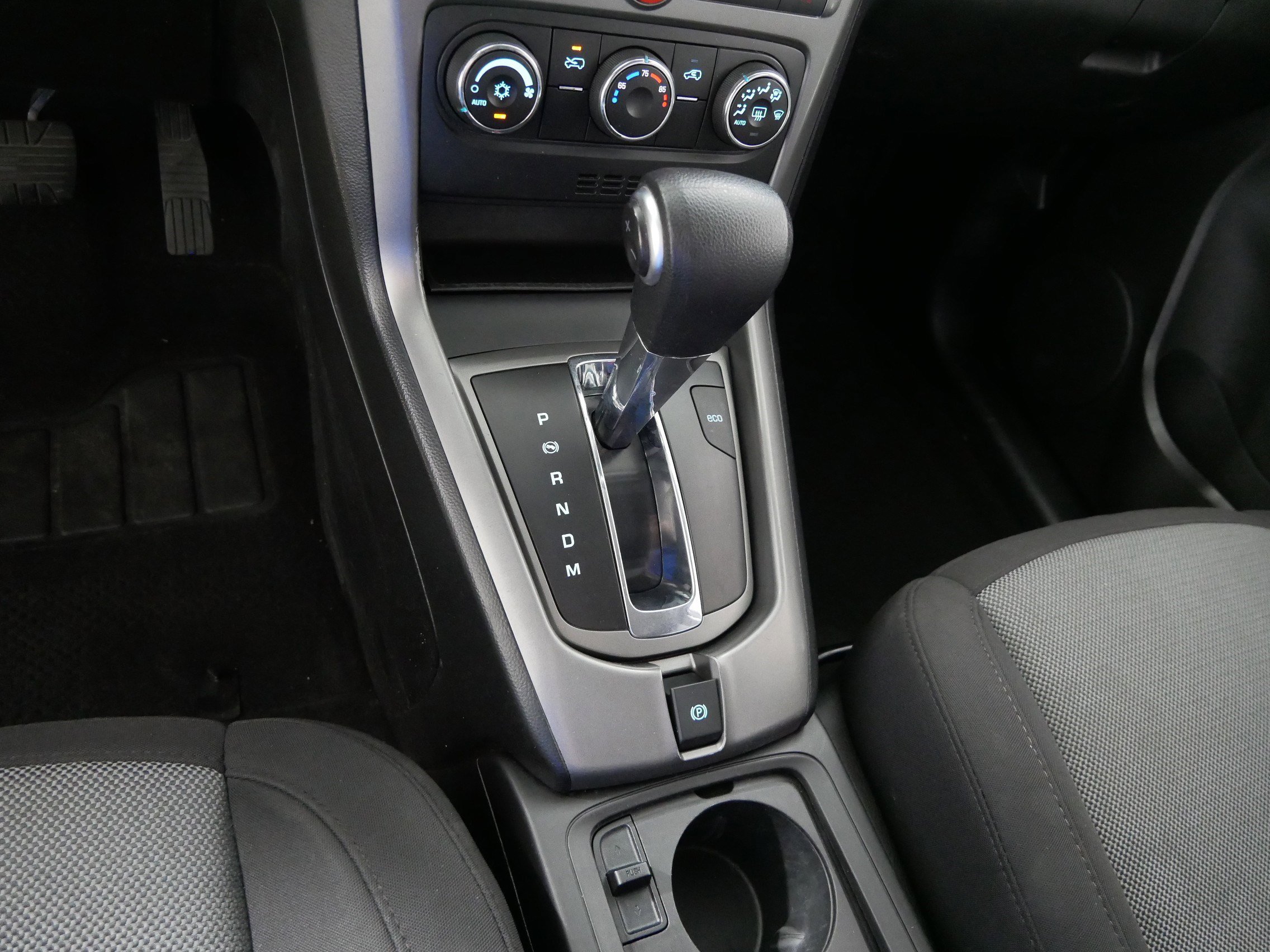 Used 2014 Chevrolet Captiva Sport LT FWD image 24