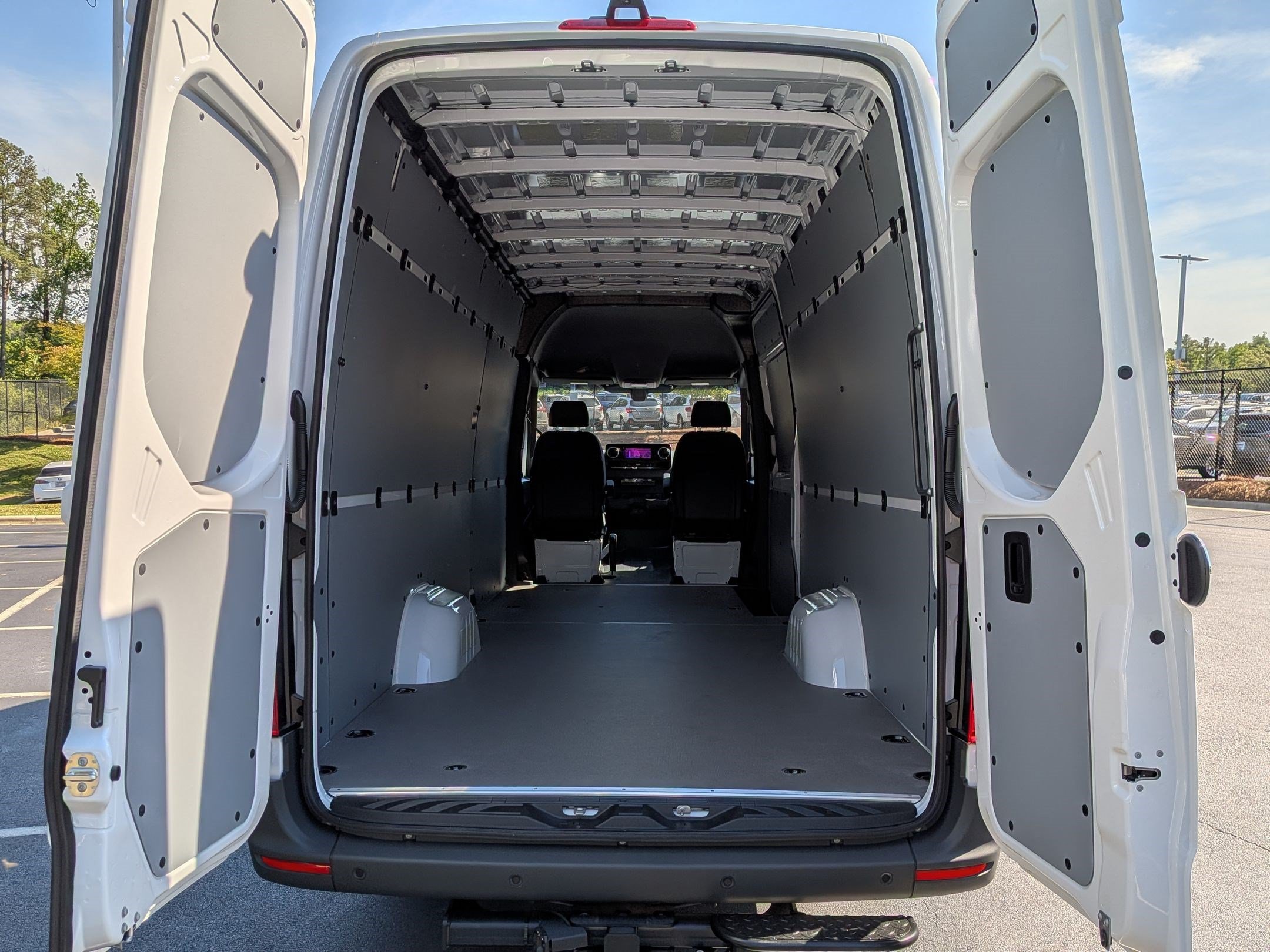 New 2026 Mercedes-Benz Sprinter 2500 image 31