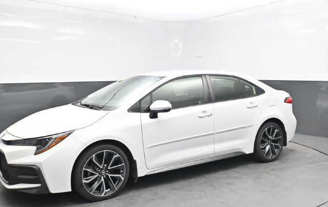Used 2021 Toyota Corolla SE w/ Carpet Mat Package (TMS) FWD image 3