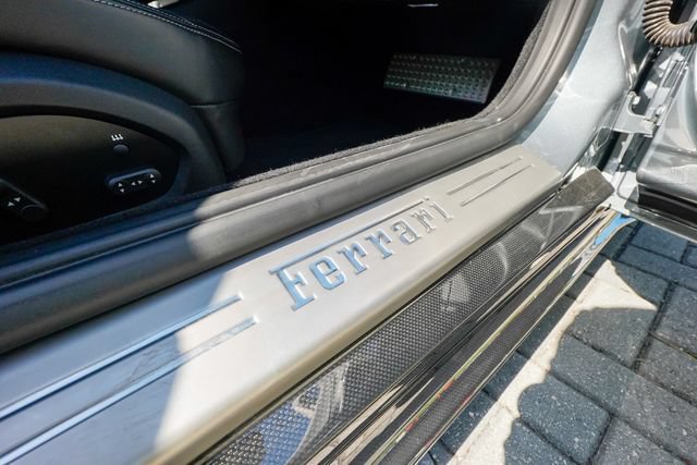 Used 2018 Ferrari 812 Superfast RWD image 69