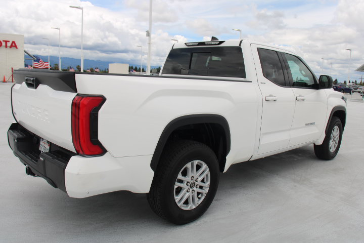 Used 2023 Toyota Tundra SR5 w/ SR5 Premium Package AWD/4WD image 3