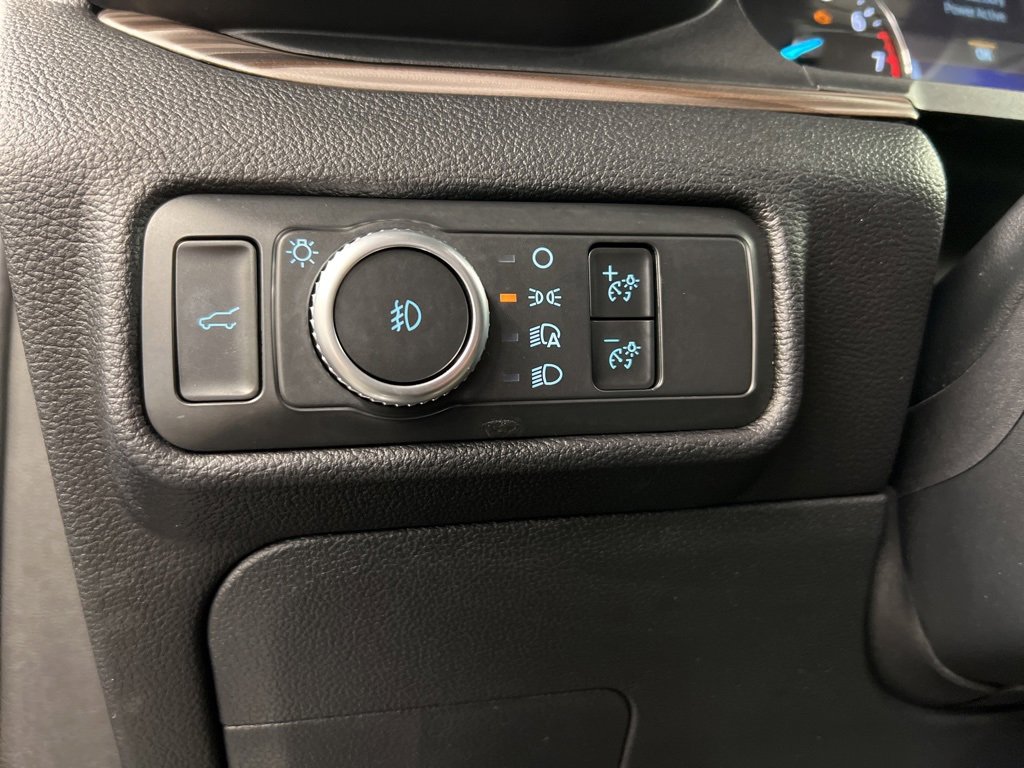 Used 2022 Ford Explorer Limited w/ Equipment Group 301A image 24