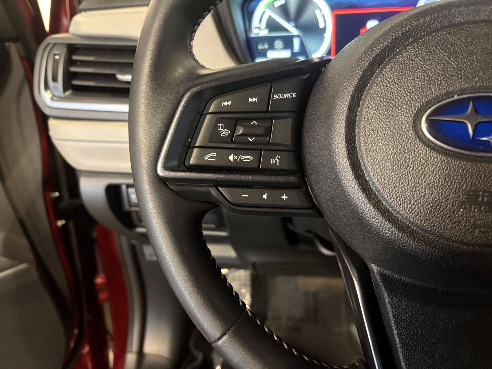 Used 2025 Subaru Forester Limited AWD/4WD image 18