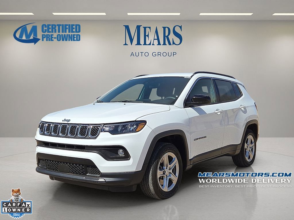 Used 2024 Jeep Compass Latitude image 1