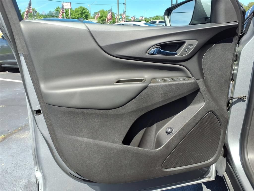 Used 2024 Chevrolet Equinox LT FWD image 4