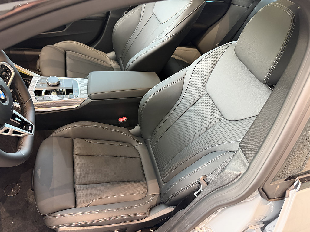 New 2026 BMW 430i xDrive w/ M Sport Package AWD/4WD image 12