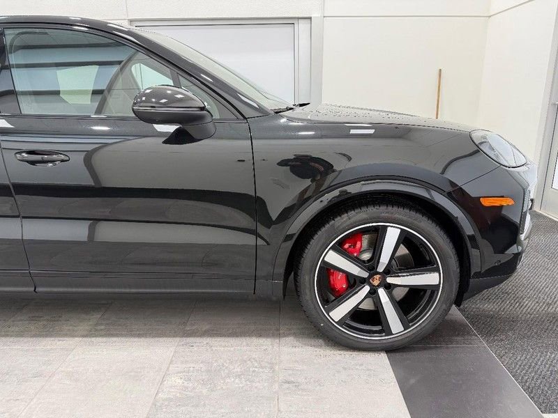 New 2026 Porsche Cayenne S image 10