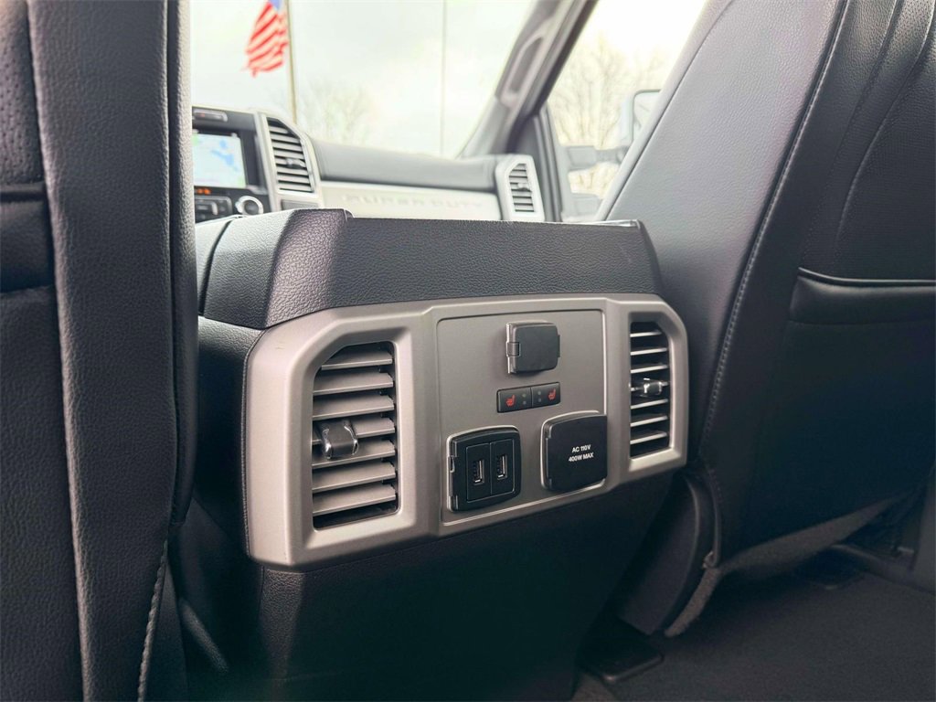 Used 2017 Ford F350 Lariat w/ Chrome Package image 8