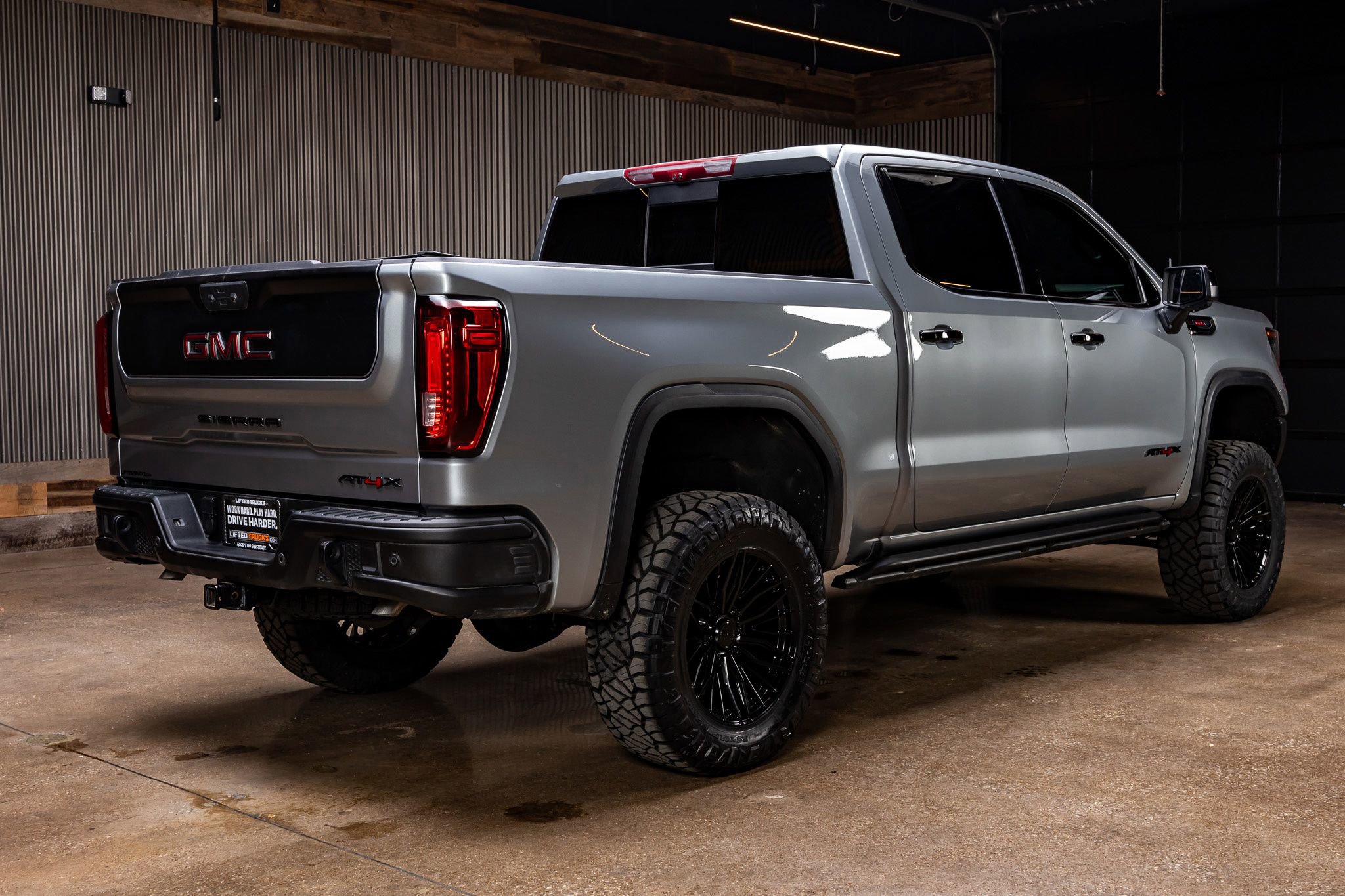 Used 2024 GMC Sierra 1500 AT4X w/ AT4X AEV Edition image 10